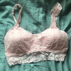 Pink lace bralett